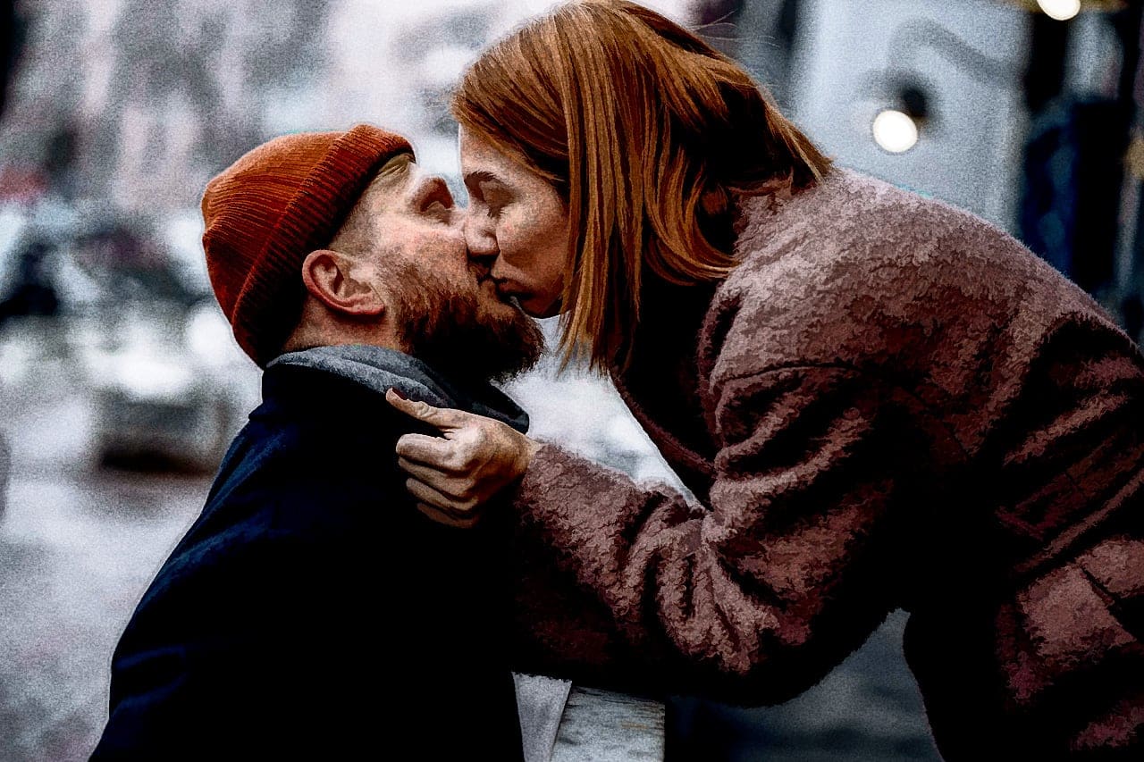 Couple Kissing - oil painting Couple Kissing - oil painting